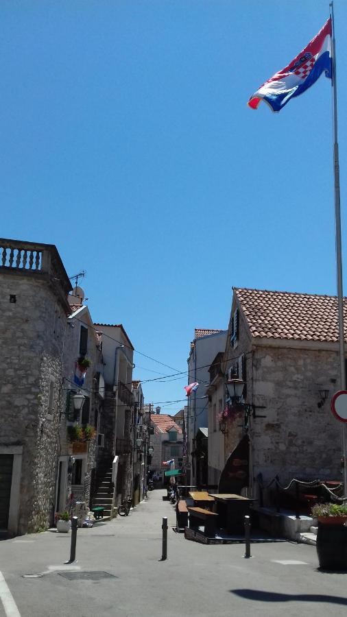 Apartments Mime - Small House Vodice Buitenkant foto