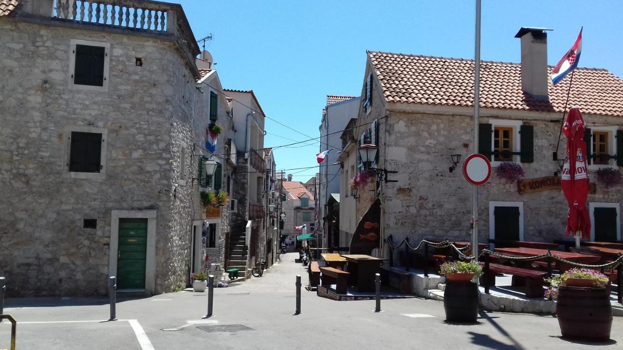 Apartments Mime - Small House Vodice Buitenkant foto